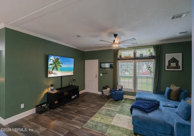 Photo 4 of Manufactured home for sale at 143 Little Orange Lake Dr, Hawthorne, FL 32640 | MLS# 2162249 | Listing updated on 2026-08-28