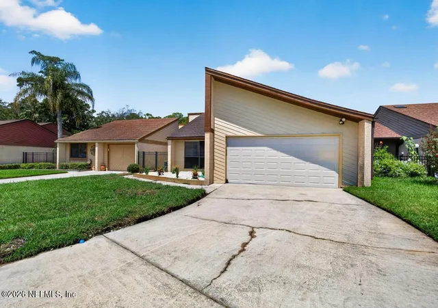 Photo 2 of Single family home for sale at 3413 Sarah Spaulding Ct, Jacksonville, FL 32223 | MLS# 2161809 | Listing updated on 2026-09-09