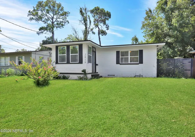 Photo 3 of Single family home for sale at 2816 Dellmont Ave, Jacksonville, FL 32207 | MLS# 2162392 | Listing updated on 2026-08-28