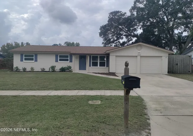Photo 3 of Sale Pending at 1042 Grove Park Ln, Orange Park, FL 32073 | MLS# 2161733 | Listing updated on 2026-09-09