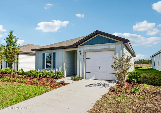 Photo 3 of Single family home for sale at 7664 Recon Dr, Jacksonville, FL 32244 | MLS# 2161737 | Listing updated on 2026-08-25