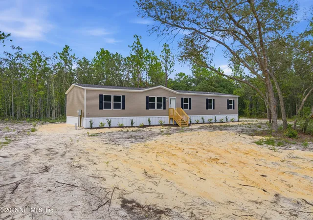 Photo 3 of Manufactured home for sale at 162 Janice Dr, Palatka, FL 32147 | MLS# 2161797 | Listing updated on 2026-08-25
