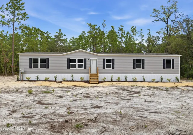 Photo 2 of Manufactured home for sale at 170 Janice Dr, Palatka, FL 32177 | MLS# 2161798 | Listing updated on 2026-08-25