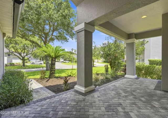 Photo 3 of Sale Pending at 3009 Antigua Dr, Jacksonville Beach, FL 32250 | MLS# 2161852 | Listing updated on 2026-09-02