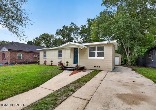 Photo 3 of Single family home for sale at 4117 Santee Rd, Jacksonville, FL 32209 | MLS# 2161825 | Listing updated on 2026-08-25