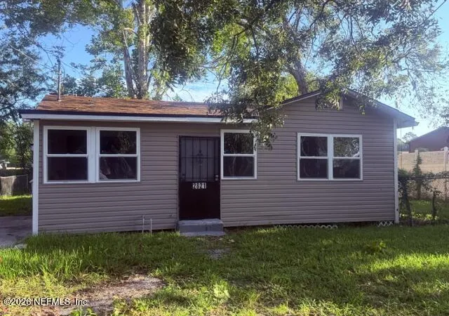 Single family home for sale at 2821 W 11Th St, Jacksonville, FL 32254 | MLS# 2161897