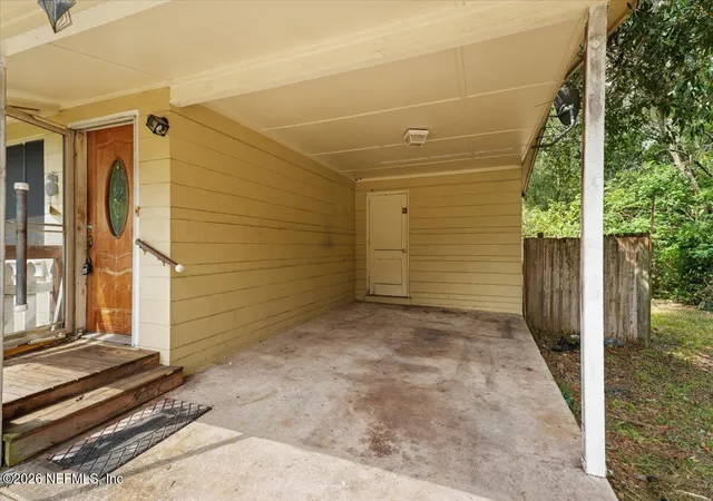 Photo 4 of Sale Pending at 201 Canis Dr W, Orange Park, FL 32073 | MLS# 2161900 | Listing updated on 2026-09-04