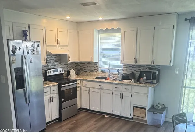 Photo 3 of Single family home for sale at 1031 Player Rd, Jacksonville, FL 32218 | MLS# 2161944 | Listing updated on 2026-09-08