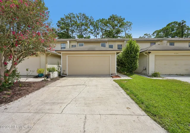 Photo 3 of Townhouse for sale at 4136 Hidden Branch Dr N, Jacksonville, FL 32257 | MLS# 2162445 | Listing updated on 2026-08-30