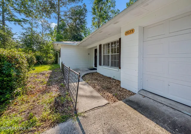 Photo 3 of Single family home for sale at 2825 Nw 55Th Blvd, Gainesville, FL 32653 | MLS# 2162029 | Listing updated on 2026-10-09