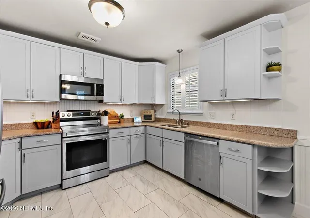 Photo 3 of Single family home for sale at 10455 Osprey Nest Dr W, Jacksonville, FL 32257 | MLS# 2162141 | Listing updated on 2026-10-20