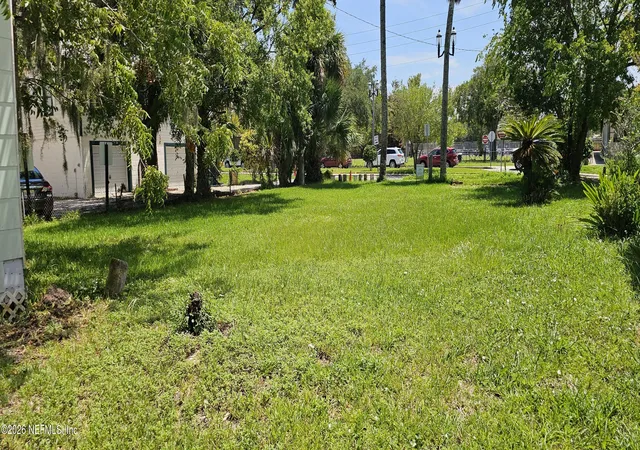 Photo 3 of Single family home for sale at 37 Grove Ave, St. Augustine, FL 32084 | MLS# 2162182 | Listing updated on 2026-08-27