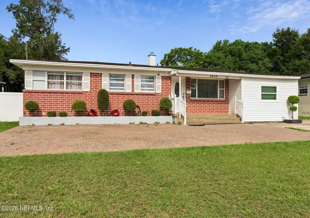 Photo 2 of Single family home for sale at 2426 Ligustrum Rd, Jacksonville, FL 32211 | MLS# 2162114 | Listing updated on 2026-09-11