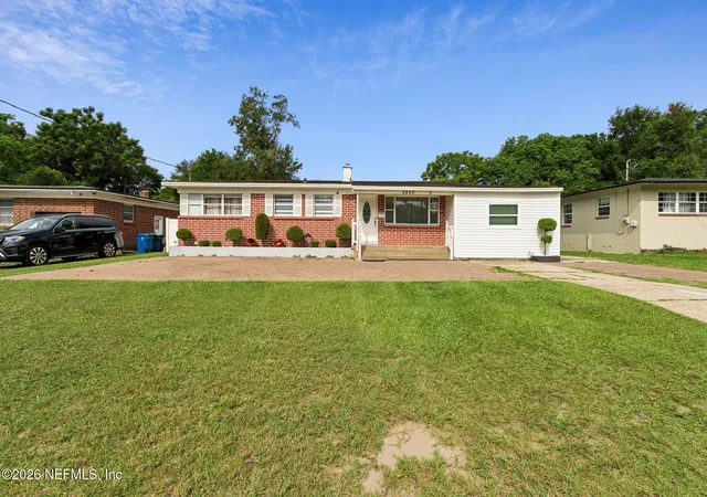 Photo 3 of Single family home for sale at 2426 Ligustrum Rd, Jacksonville, FL 32211 | MLS# 2162114 | Listing updated on 2026-09-11