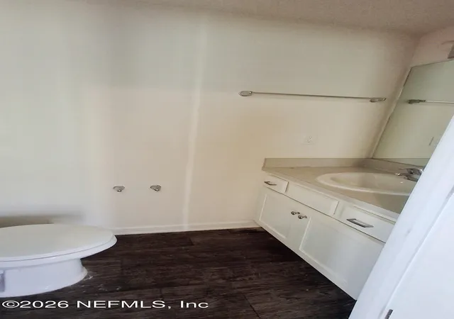 Photo 3 of Townhouse for sale at 878 Capitol Pkwy, Jacksonville, FL 32218 | MLS# 2162262 | Listing updated on 2026-09-16