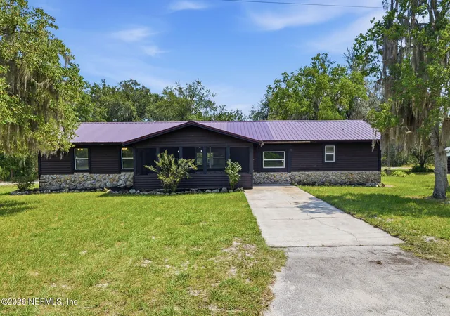 Photo 1 of Single family home for sale at 201 Comer Rd, Palatka, FL 32177 | MLS# 2162099 | Listing updated on 2026-08-27