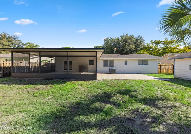 Photo 3 of Single family home for sale at 4250 Huntington Forest Blvd, Jacksonville, FL 32257 | MLS# 2162491 | Listing updated on 2026-10-02