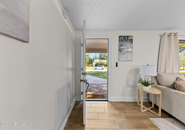 Photo 4 of Single family home for sale at 4250 Huntington Forest Blvd, Jacksonville, FL 32257 | MLS# 2162491 | Listing updated on 2026-09-17