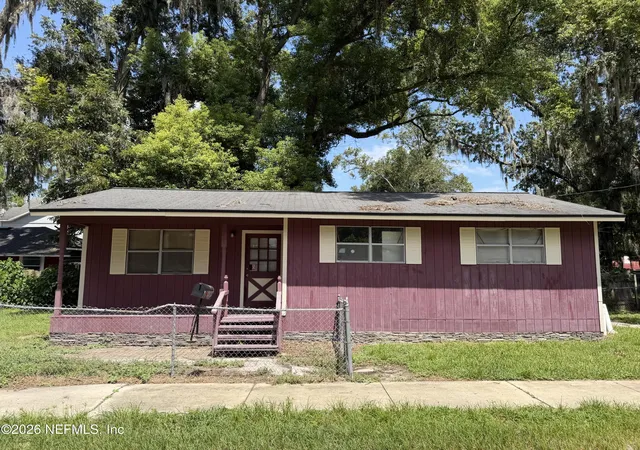 Photo 1 of Sale Pending at 3319 Spring Glen Rd, Jacksonville, FL 32207 | MLS# 2162391 | Listing updated on 2026-09-01