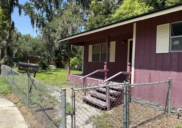 Photo 2 of Sale Pending at 3319 Spring Glen Rd, Jacksonville, FL 32207 | MLS# 2162391 | Listing updated on 2026-09-01