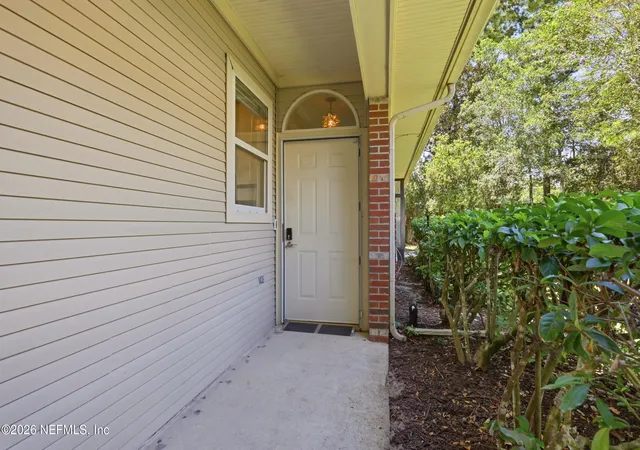 Photo 2 of Sale Pending at 4550 Middleton Park Cir W, Jacksonville, FL 32224 | MLS# 2162168 | Listing updated on 2026-08-28