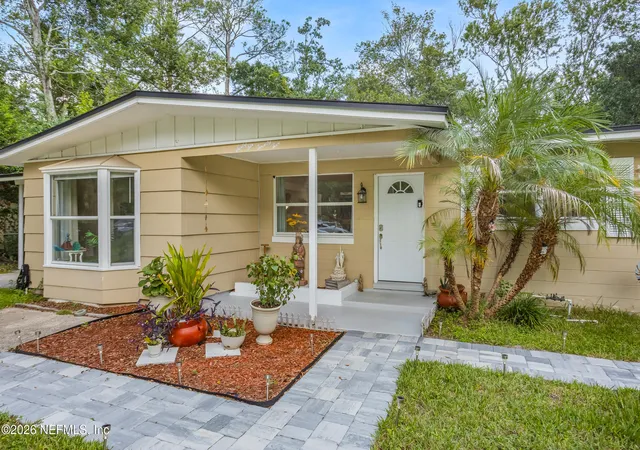 Photo 3 of Single family home for sale at 6625 Boy Blue Rd, Jacksonville, FL 32210 | MLS# 2162281 | Listing updated on 2026-08-28