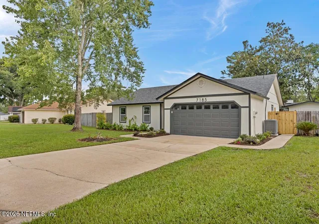 Photo 2 of Single family home for sale at 7185 Loves Dr, Jacksonville, FL 32222 | MLS# 2162210 | Listing updated on 2026-09-01