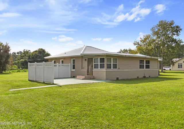 Photo 2 of Single family home for sale at 309 E River Rd, East Palatka, FL 32131 | MLS# 2162189 | Listing updated on 2026-08-27