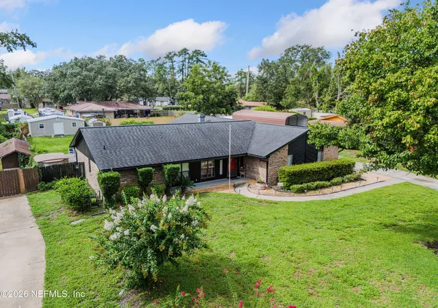 Photo 3 of Single family home for sale at 746 Winfred Pl, Orange Park, FL 32073 | MLS# 2162411 | Listing updated on 2026-09-16