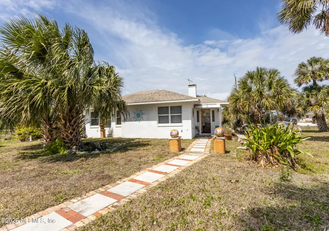Photo 2 of Single family home for sale at 5 Moody Dr, Palm Coast, FL 32137 | MLS# 2162181 | Listing updated on 2026-09-16
