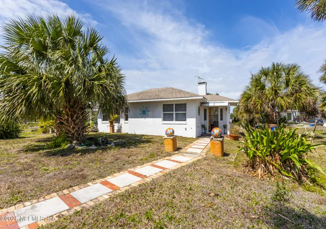 Photo 3 of Single family home for sale at 5 Moody Dr, Palm Coast, FL 32137 | MLS# 2162181 | Listing updated on 2026-09-16