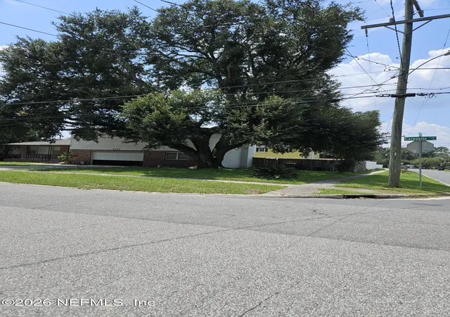 Photo 3 of Single family home for sale at 8264 Caravelle Dr, Jacksonville, FL 32244 | MLS# 2162213 | Listing updated on 2026-09-09