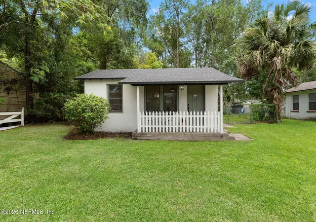 Photo 1 of Single family home for sale at 5604 Cruz Rd, Jacksonville, FL 32207 | MLS# 2162212 | Listing updated on 2026-09-15