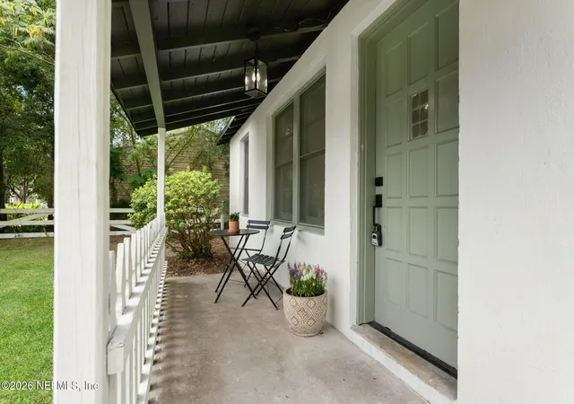 Photo 2 of Single family home for sale at 5604 Cruz Rd, Jacksonville, FL 32207 | MLS# 2162212 | Listing updated on 2026-09-15