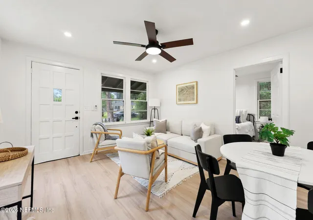 Photo 4 of Single family home for sale at 5604 Cruz Rd, Jacksonville, FL 32207 | MLS# 2162212 | Listing updated on 2026-09-15