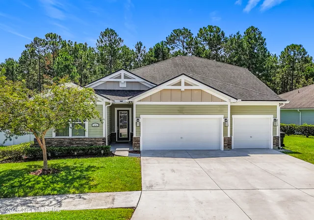 Photo 2 of Single family home for sale at 676 Charter Oaks Blvd, Orange Park, FL 32065 | MLS# 2162524 | Listing updated on 2026-08-30