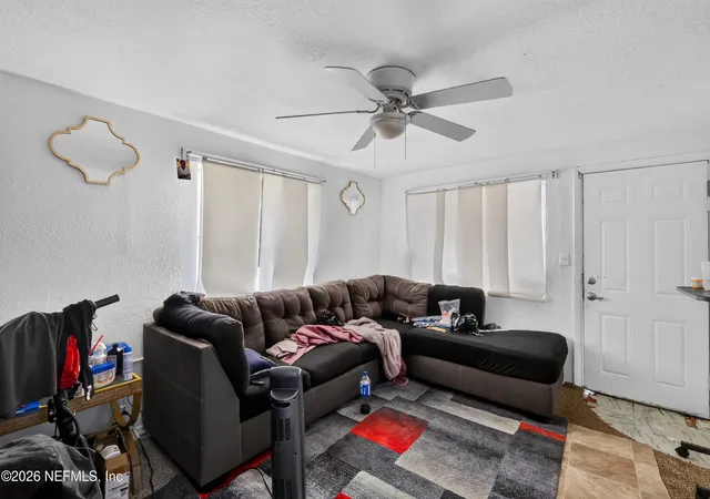 Photo 3 of Single family home for sale at 707 S Bay Ave, Sanford, FL 32771 | MLS# 2162232 | Listing updated on 2026-09-18