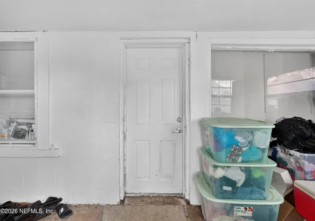 Photo 4 of Single family home for sale at 707 S Bay Ave, Sanford, FL 32771 | MLS# 2162232 | Listing updated on 2026-09-18