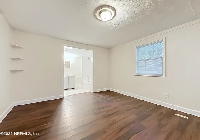 Photo 4 of Single family home for sale at 1164 Pangola Dr, Jacksonville, FL 32205 | MLS# 2162669 | Listing updated on 2026-09-04