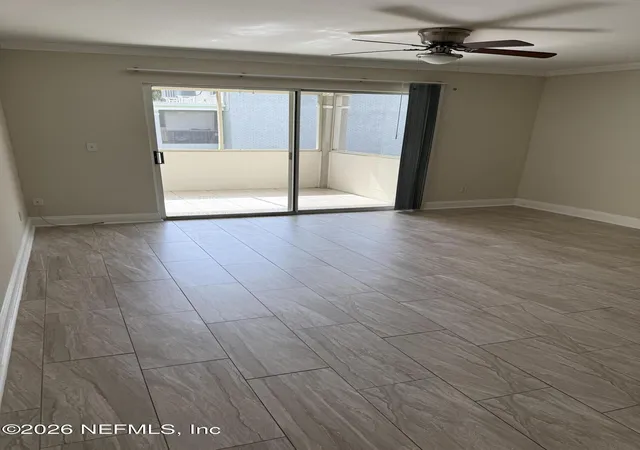 Listing Photo 5 - Condo for sale in building located at 4321 Plz Gate Ln S, Jacksonville, FL 32217 - Unit #202
