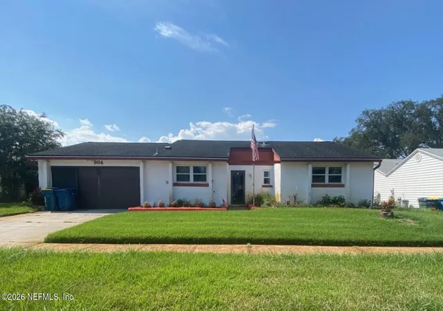 Photo 1 of Sale Pending at 934 Schooners Bay Dr, Jacksonville, FL 32233 | MLS# 2162521 | Listing updated on 2026-09-03