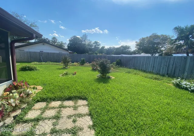 Photo 3 of Sale Pending at 934 Schooners Bay Dr, Jacksonville, FL 32233 | MLS# 2162521 | Listing updated on 2026-09-03