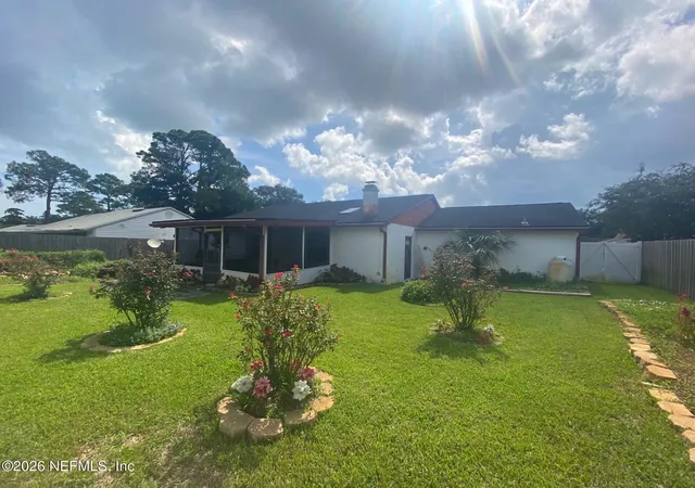 Photo 4 of Sale Pending at 934 Schooners Bay Dr, Jacksonville, FL 32233 | MLS# 2162521 | Listing updated on 2026-09-03