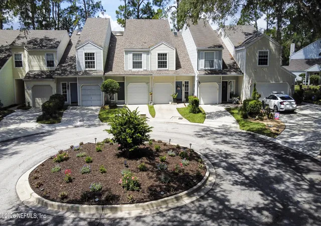 Photo 3 of Townhouse for sale at 3519 Woodwards Cove Ct, Jacksonville, FL 32223 | MLS# 2162538 | Listing updated on 2026-09-18