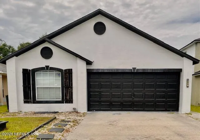 Photo 1 of Sale Pending at 6672 Gentle Oaks Dr W, Jacksonville, FL 32244 | MLS# 2162589 | Listing updated on 2026-09-16
