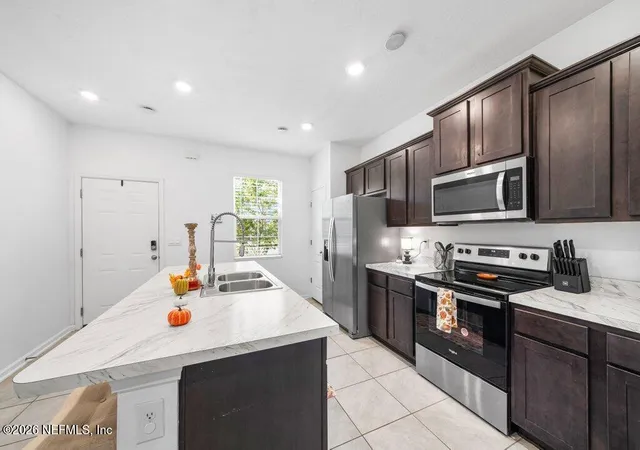 Photo 4 of Townhouse for sale at 8241 Watercourse Wy, Jacksonville, FL 32211 | MLS# 2162547 | Listing updated on 2026-09-14