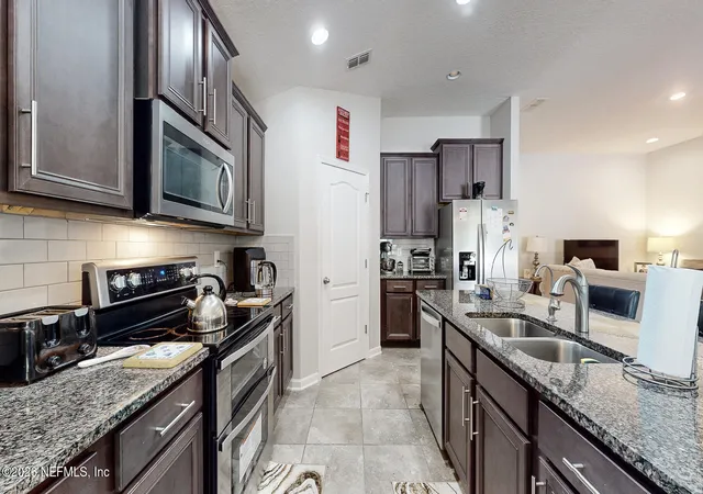Photo 3 of Single family home for sale at 7774 Island Fox Rd, Jacksonville, FL 32222 | MLS# 2162637 | Listing updated on 2026-09-07