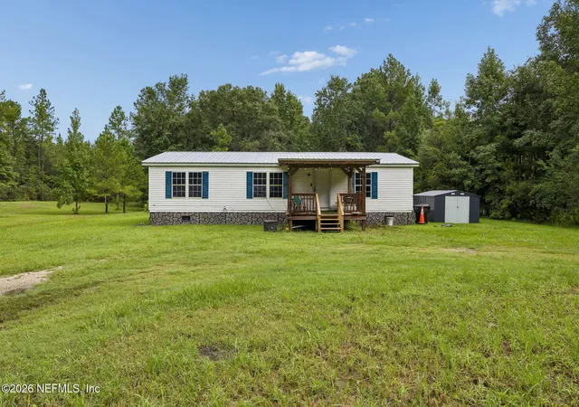Manufactured home for sale at 151076 County Rd 108, Hilliard, FL 32046 | MLS# 2162674
