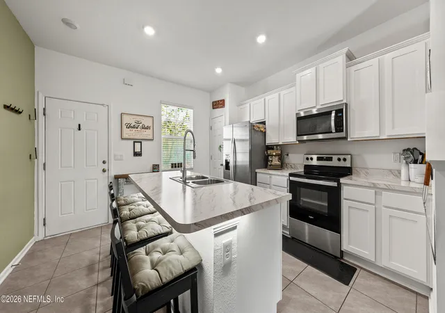 Photo 4 of Townhouse for sale at 8334 Asteroid St, Jacksonville, FL 32256 | MLS# 2162713 | Listing updated on 2026-09-06