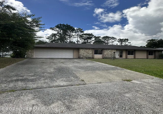 Photo 2 of Single family home for sale at 3 Woodfalon Pl, Palm Coast, FL 32164 | MLS# 2162732 | Listing updated on 2026-09-05